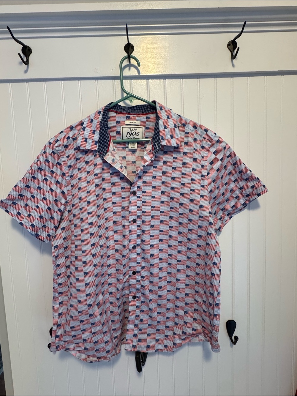 Men’s Short Sleeve Button-Up Shirt with American flags- perfect for the 250th!